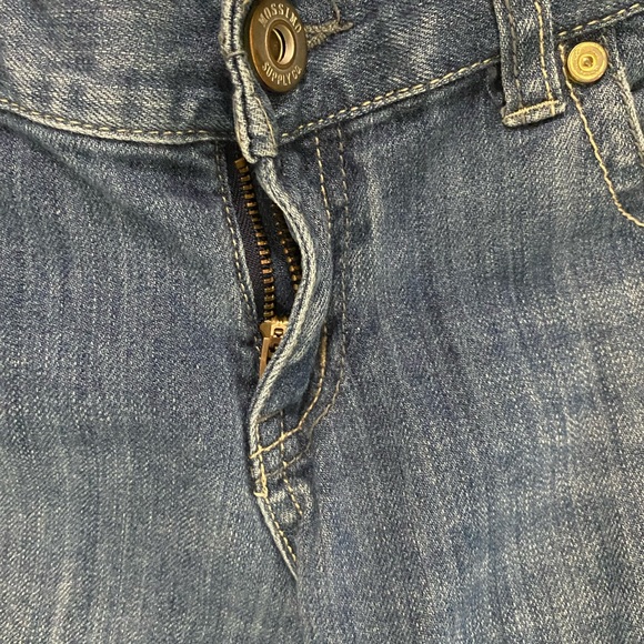 Mossimo Supply Co Jeans Women’s Junior 3 Blue Denim Slightly Distressed Wide Leg - Picture 4 of 9